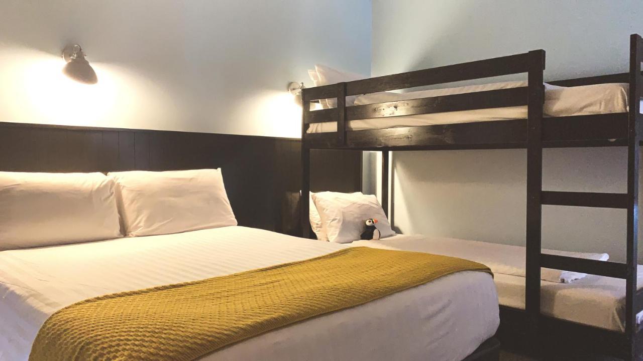 Marine Hotel Балликасл Экстерьер фото