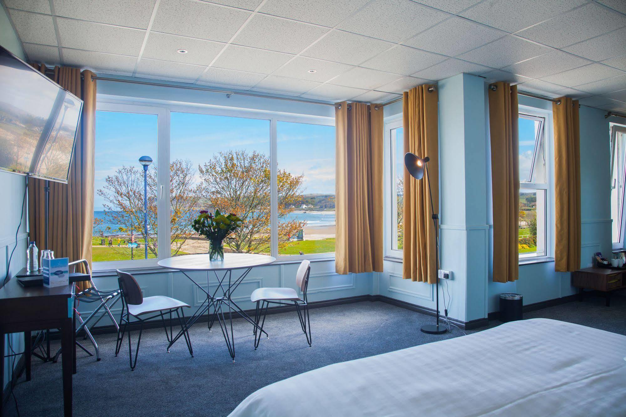 Marine Hotel Балликасл Экстерьер фото