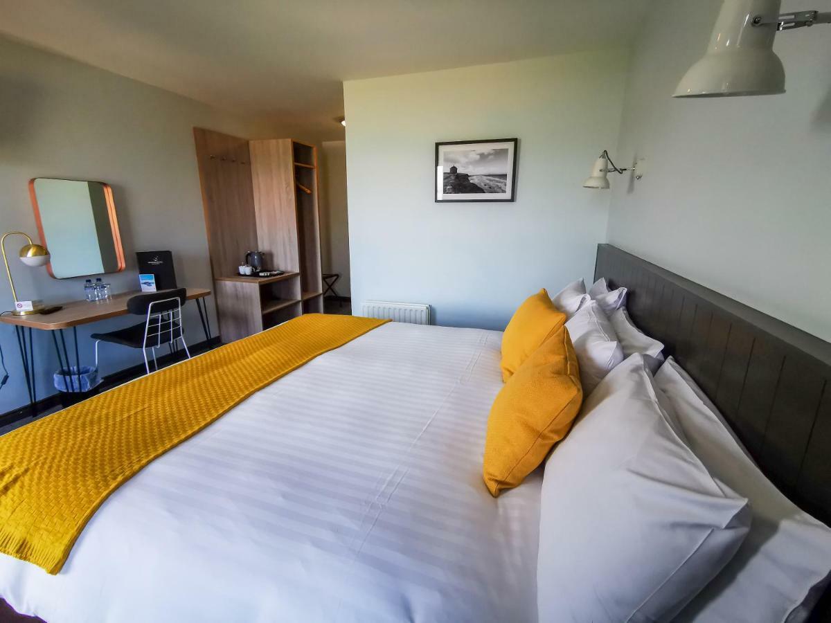 Marine Hotel Балликасл Экстерьер фото