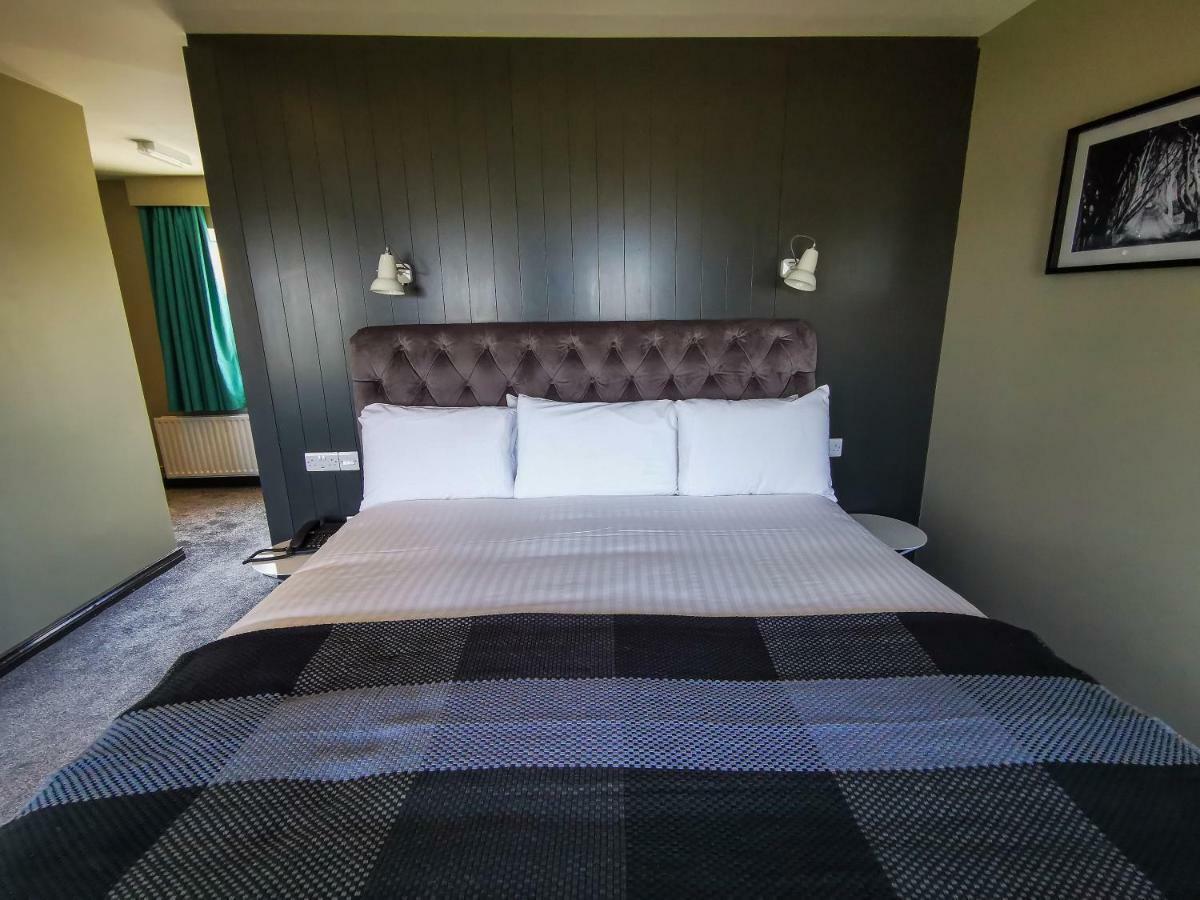 Marine Hotel Балликасл Экстерьер фото